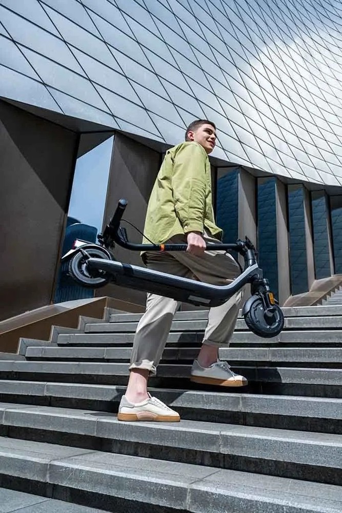 Segway Ninebot Kickscooter E2 D II- Schwarz